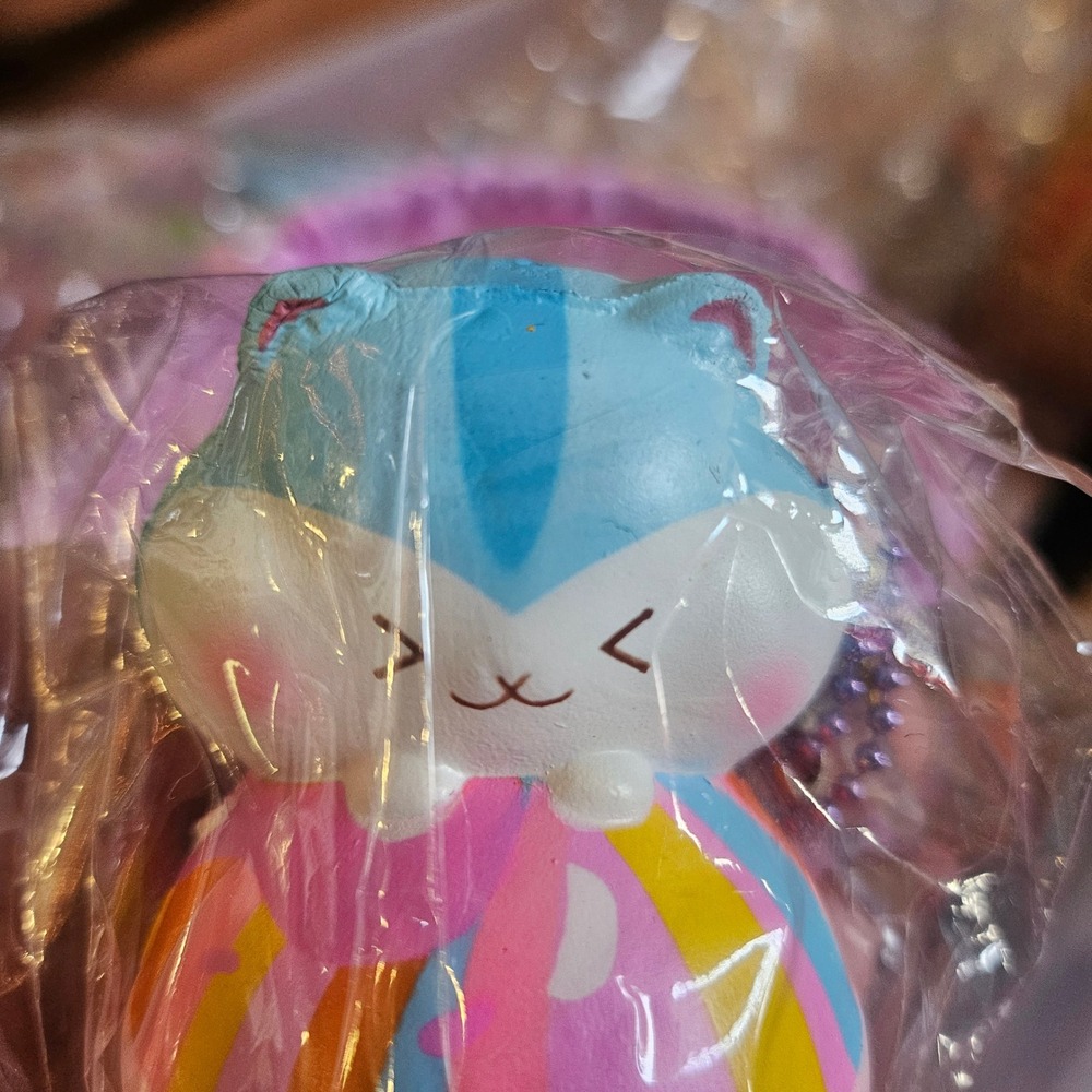 Poli Squishies Hamster on Lollipop Candy Squishy Scented Slow Rising New - Picture 2 of 5